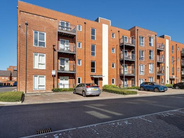 2 Robertson Way, Basingstoke RG21, 1 bed flat to rent, £2,000 pcm | PrimeLocation