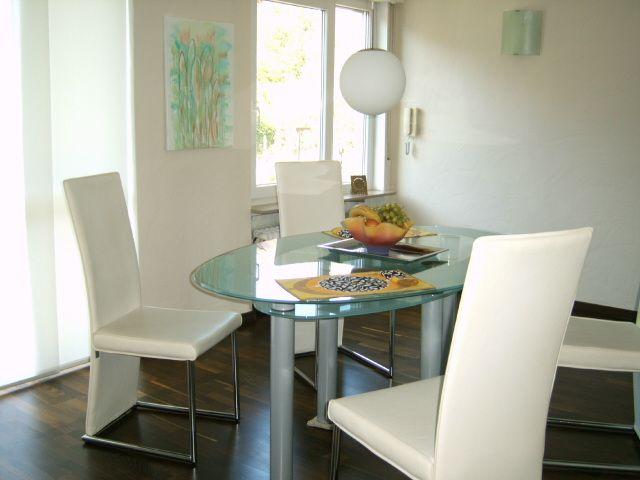 2 room apartement, very quiet, close to all traffic connections