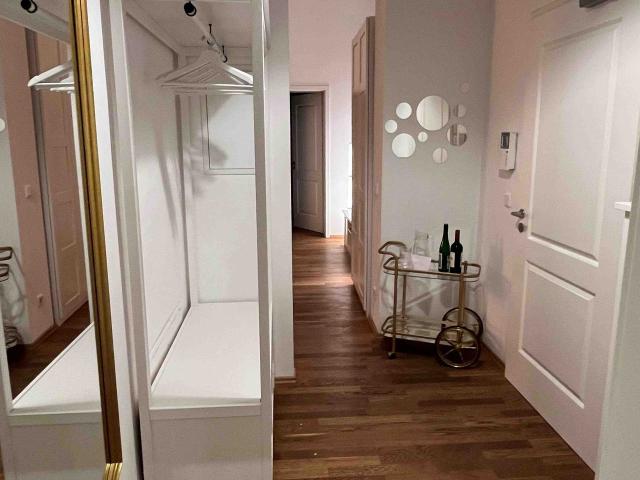 2 Room Apartement in histortic Bolongaropalast in Frankfrut am Main, Frankfurt Amsterdam Apartments for Rent