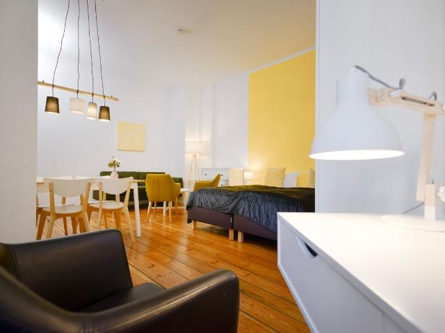 2 room apartment on ground floor near Alexanderplatz, Berlin Amsterdam Apartments for Rent