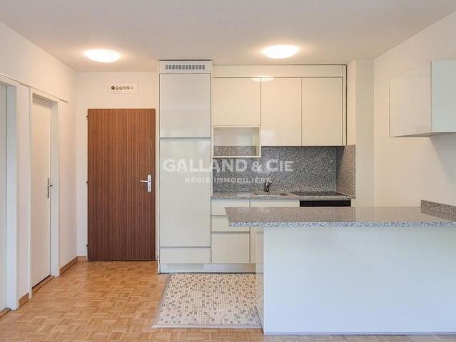 2 room apartment on the 4th floor partially renovated