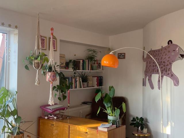 2 room apartment by Clara Zetkin Park, Leipzig Amsterdam Apartments for Rent