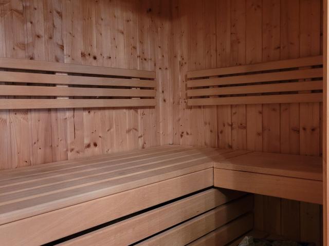 2 room apartment, beautiful with balcony, roof terrace and Sauna, Leipzig Amsterdam Apartments for Rent