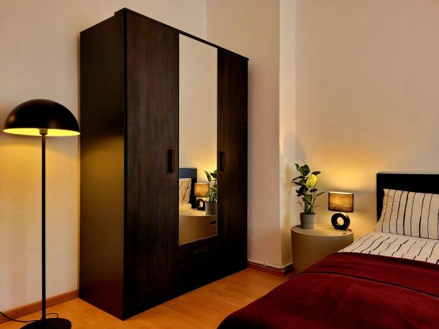 2 room apartment directly at the Residenzstraße subway station, Berlin Amsterdam Apartments for Rent
