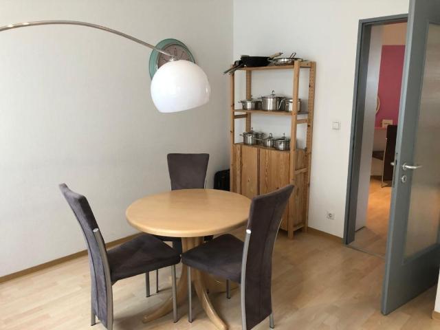 2 room apartment, fully equipped, in a central location near Rotebühlplatz, Stuttgart Amsterdam Apartments for Rent
