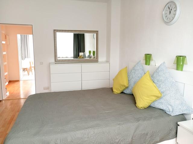2 room apartment in Düsseldorf center, Dusseldorf Amsterdam Apartments for Rent