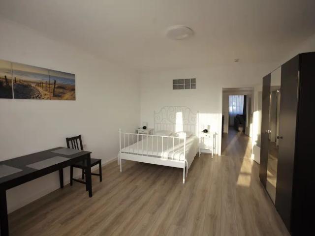 2 room apartment in Düsseldorf, Dusseldorf Amsterdam Apartments for Rent
