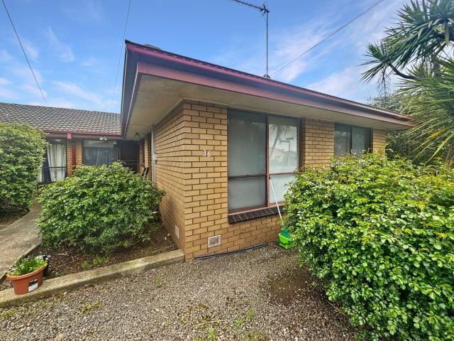 2 room apartment to let in 3/36 Cambridge Street, Wendouree