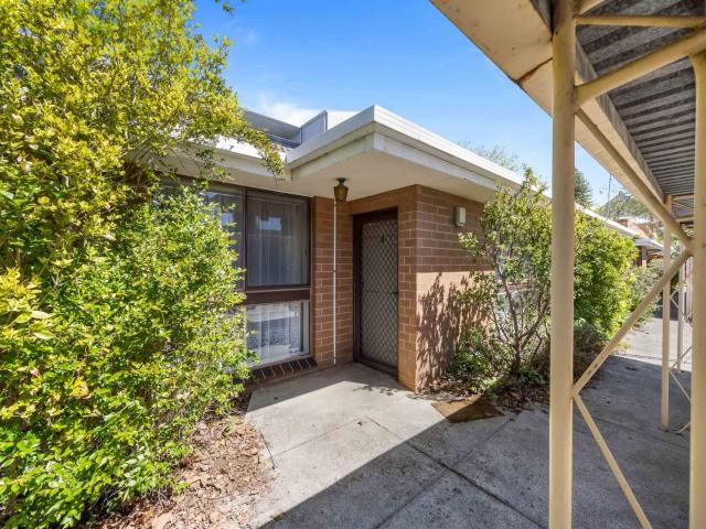 2 room apartment to let in Unit 3/115 Albert Street, Ballarat Central