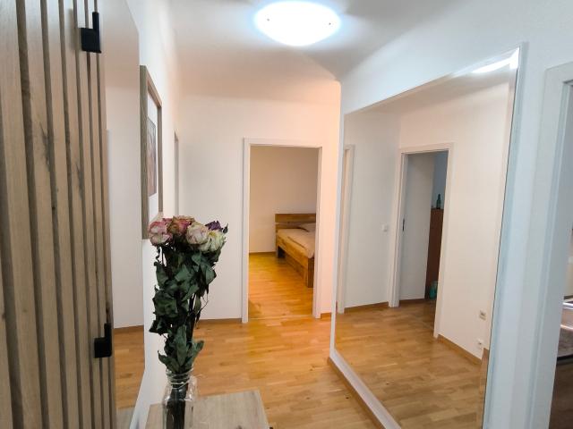 2 room apartment with balcony & home office