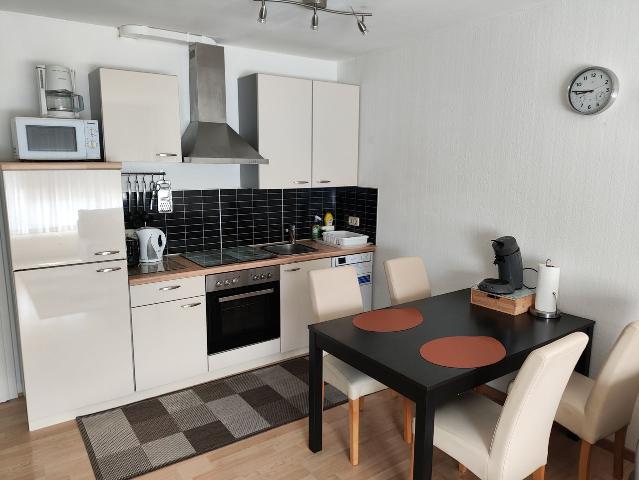 2 Room Apartment with Parking Lot in Nuernberg St. Peter, Nurnberg Amsterdam Apartments for Rent