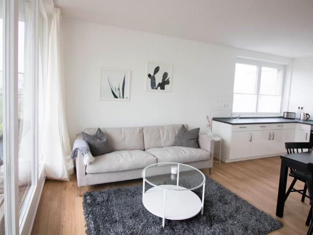 2 Room business apartment right at Checkpoint Charlie with a large balcony and view over Berlin