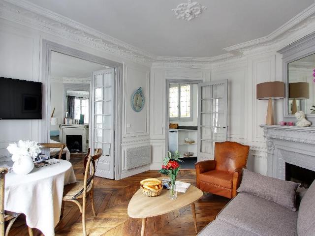 2 room flat Opéra
