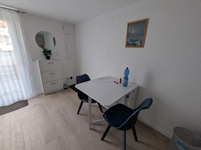 2 Room Furnished Apartment All Inclusive: Well Connected & Close to Nature, Erlangen Amsterdam Apartments for Rent
