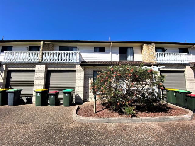 2 room house for rent
