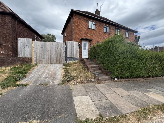 2 room house to let in Brundall Oval, Stoke On Trent, ST2