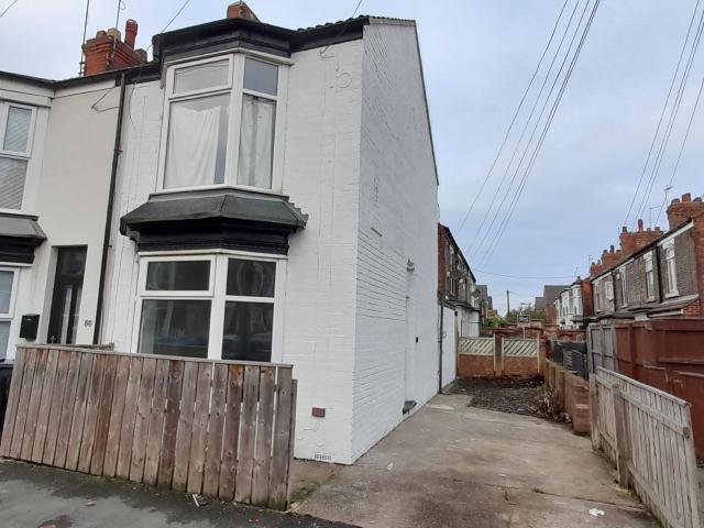 2 room house to let in Edgecumbe Street, Hull, HU5