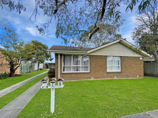 2 room house to let in Unit 1/1 Maude Street, Wendouree