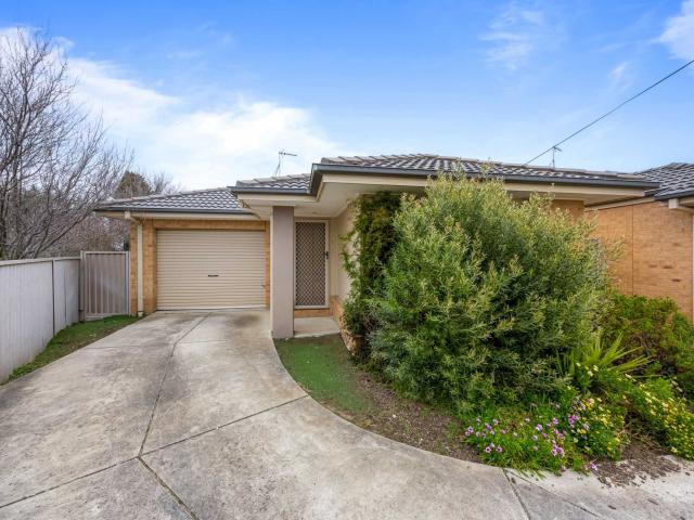 2 room house to let in Unit 1/3 Lilac Court, Wendouree