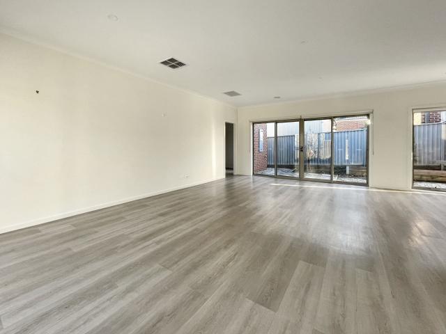2 room house to let in Unit 2/1128 Armstrong Street, Ballarat North