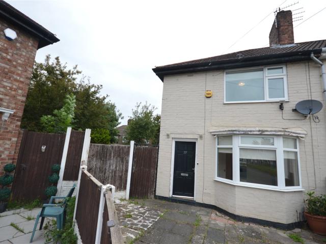 2 room house to let in Woodford Road, Liverpool, L14 2DS