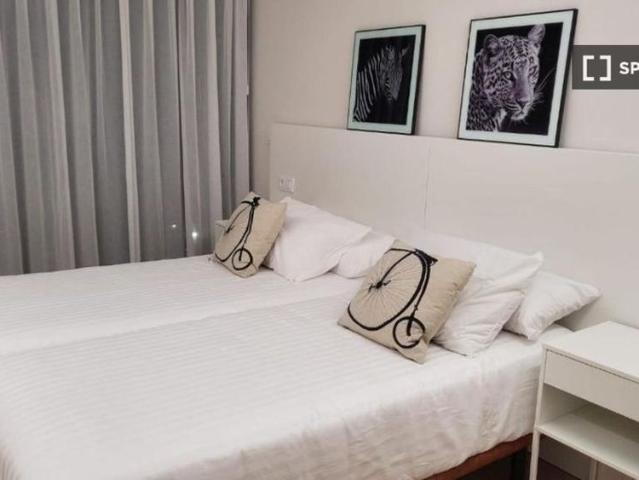 2 room luxury Apartment for rent in Vigo, Galicia