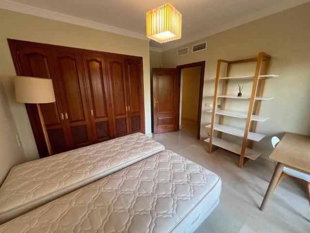 2 room luxury Flat for rent in Estepona, Andalusia