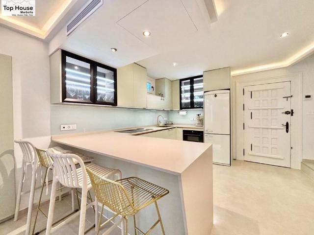 2 room luxury House for rent in Marbella, Andalusia