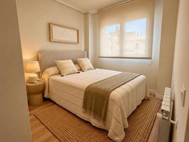 2 room luxury penthouse for rent in Valencia, Spain