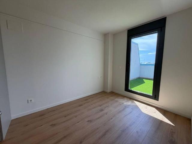 2 room luxury penthouse for rent in Valencia, Spain