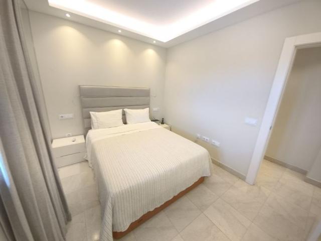 2 room luxury penthouse for rent in Benahavís, Spain