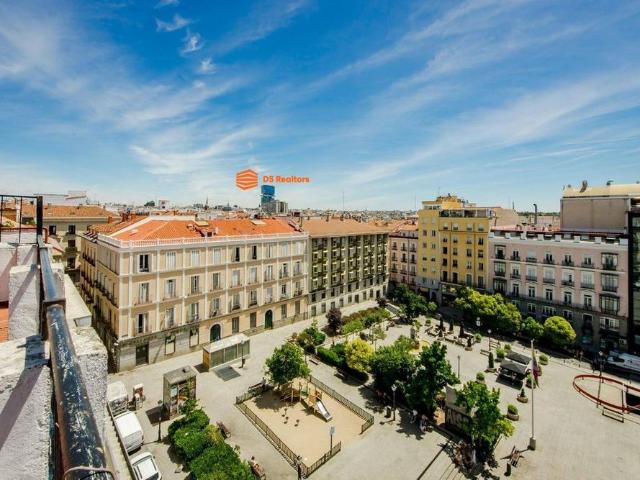 2 room luxury penthouse for rent in Madrid, Spain
