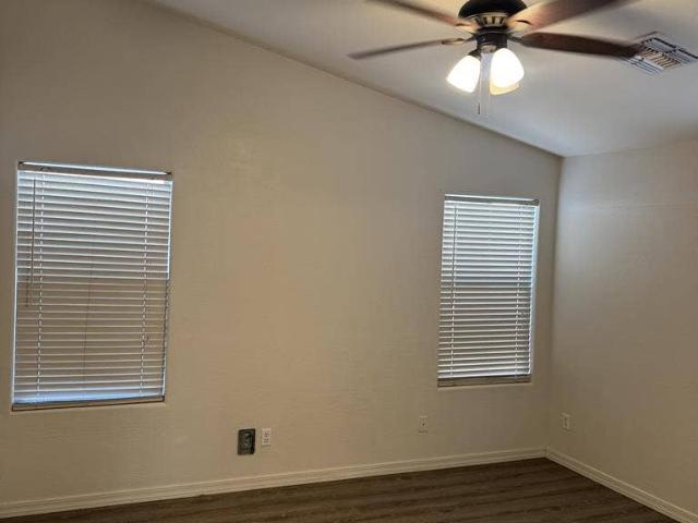 2 Rooms for rent. 1master, 1smaller