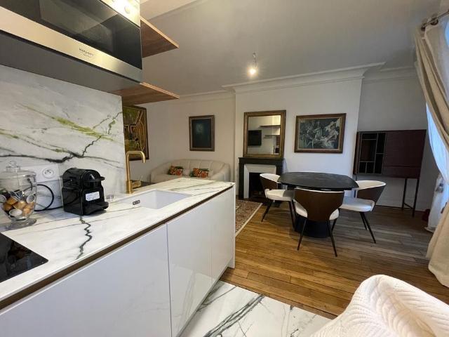 2 rooms in Saint Germain ideal for a couple, Paris Amsterdam Apartments for Rent