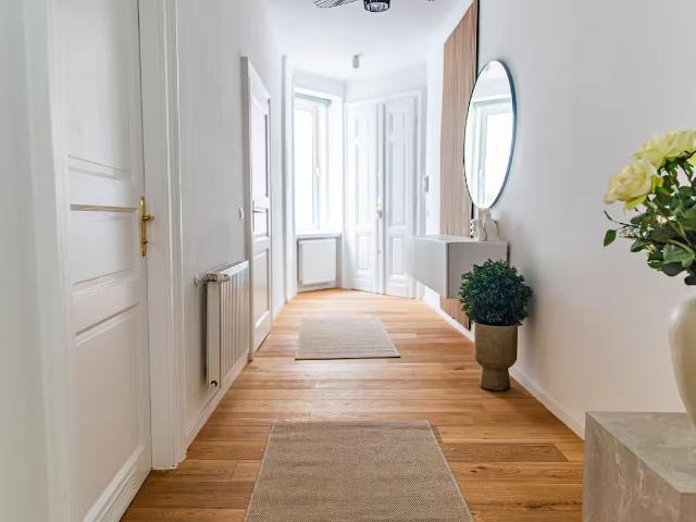 2 Rooms | 5 Min to Metro | 7 Min to Belvedere, Vienna Amsterdam Apartments for Rent