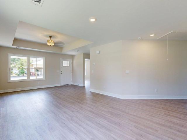 2 Roundtree Street