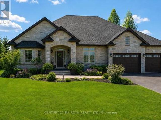 2 Roy Hickling Drive, Springwater, ON, L9X 0J2 house for sale | Listing ID S13516 | Royal LePage