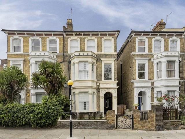 2 St. Quintin Gardens, London, W10 6QJ, United Kingdom | 7 bed apartment for rent #137931932 | Rentberry