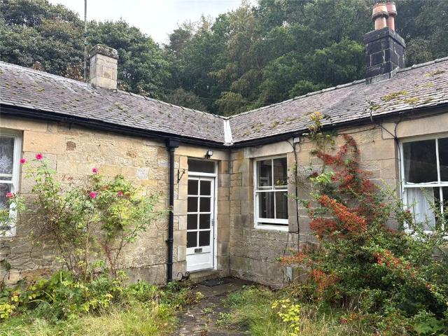 2 Stable Yard Cottage, Chipchase. 2 bed bungalow to rent £800 pcm £185 pw