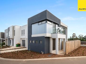 2 Steadfield Circuit, Melton South VIC 3338 House For Rent | Domain