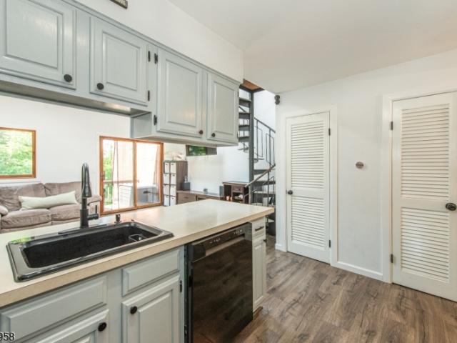 2 Steamboat Dr