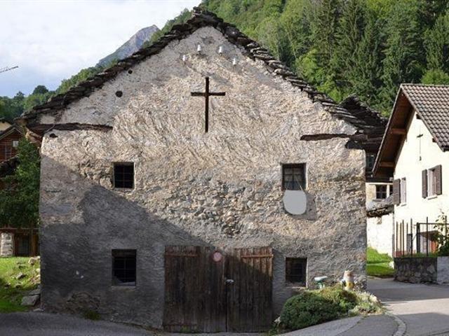 2 stöckiges Rustico zum Renovieren mit sehr sonnigem, ruhigem Grundstück / Rustico zum Ausbauen mit separatem Grundstück an sonniger, ruhiger Lage