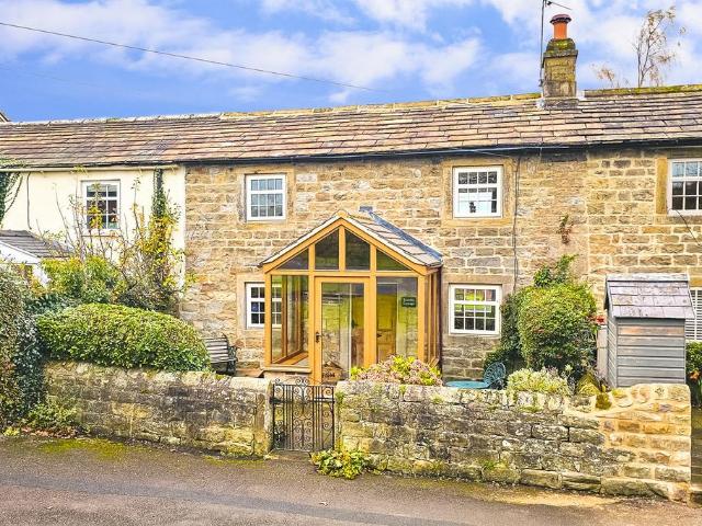2 Stocks Green, Darley, HG3 2 bed cottage to rent £1,000 pcm £231 pw