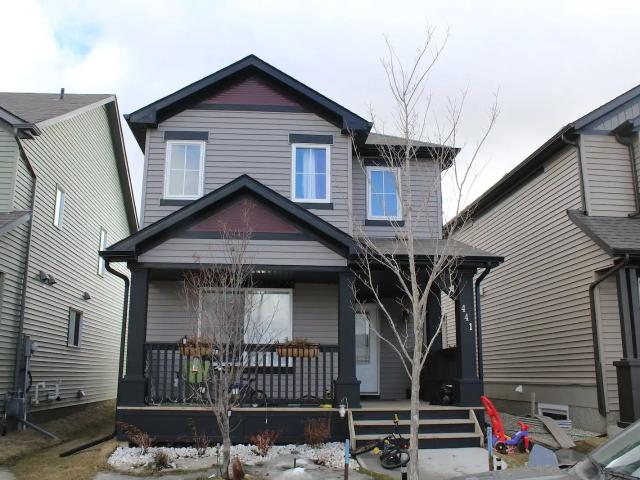 2 story house 3 beds + 2.5 bath, with partial finish bsmt Available September 1
