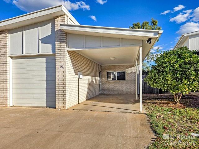 2 Storey Townhouse with Shared Pool Access