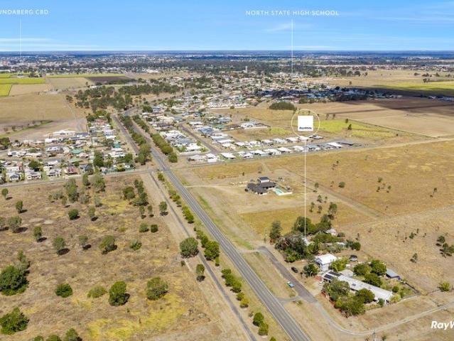 2 STOREY BRICK HOME | DUAL LIVING POTENTIAL ON 1732SQM BLOCK