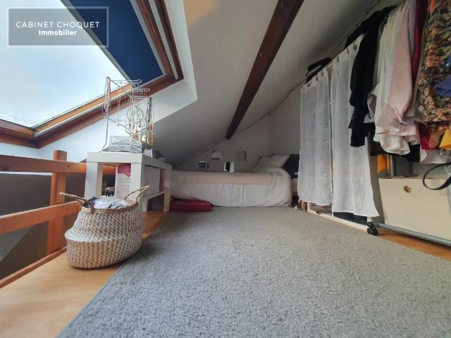 474 € STUDIO MEZZANINE A LOUER 18 m 2 LILLE GAMBETTA charges comprises par mois