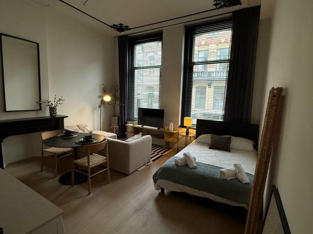 2 Studio's te huur aan de Van Welderenstraat!