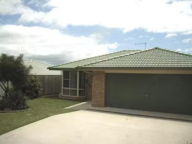 2 Sugarwharf Place, LENNOX HEAD House for rent Listed by Ana.