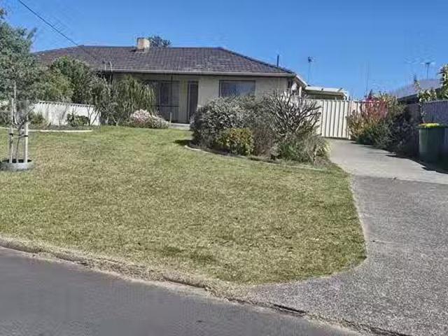 2 Sulphur Street, Withers, WA 6230